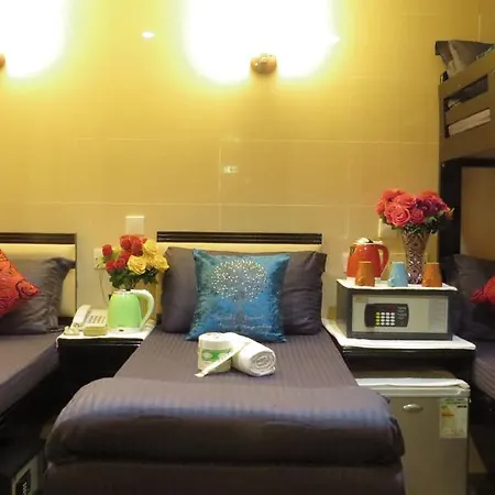Manila Hotel -Hostel Block D Flat D-8 24 Hour Reception-3